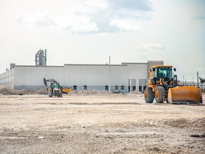 Bau einer großen Lagerhalle